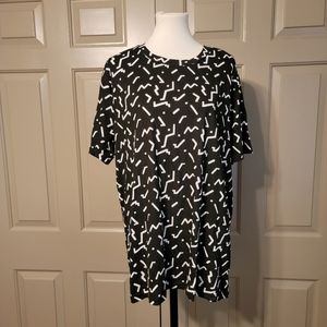 City Streets ladies plus size tunic tshirt.